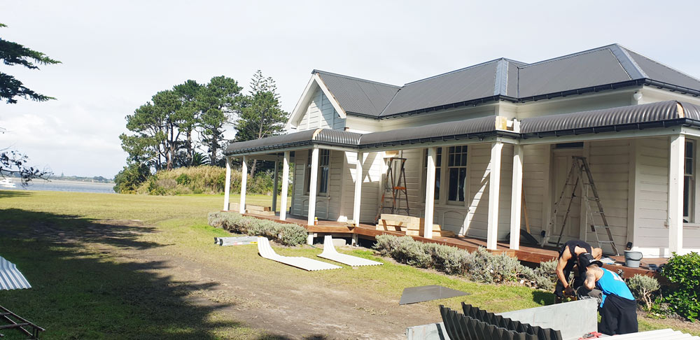 Bullnose Roofing
